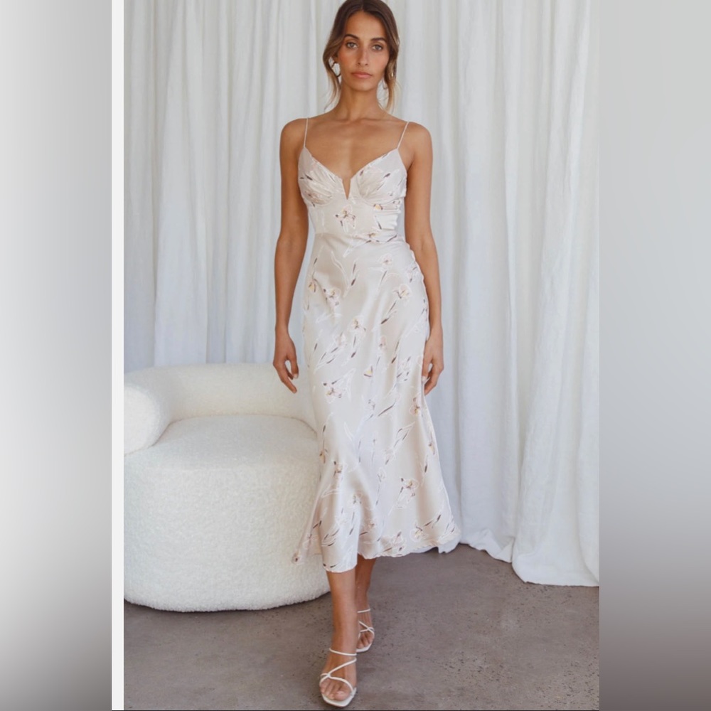 Selfie Leslie Lake Como Dress